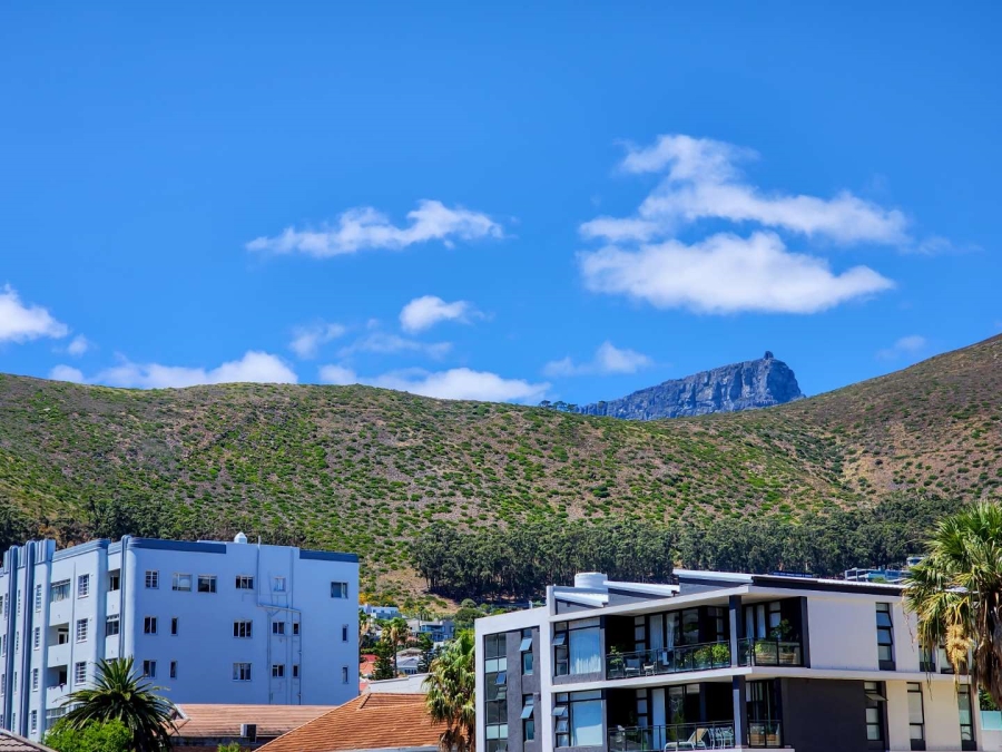 2 Bedroom Property for Sale in Sea Point Western Cape